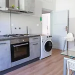 2 Fronte Ospedale - Centro E Mare A Piedi *