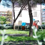 2 Fronte Ospedale - Centro E Mare A Piedi *
