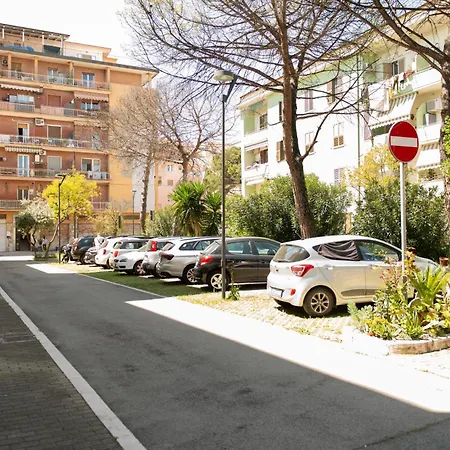 2 Fronte Ospedale - Centro E Mare A Piedi Апартаменты