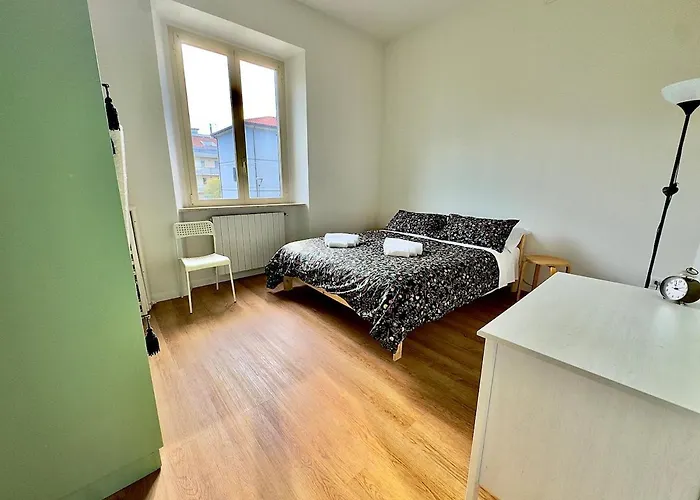 2 Fronte Ospedale - Centro E Mare A Piedi *